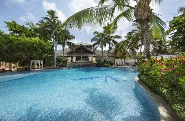 Hotel Viva Wyndham Dominicus Beach piscina